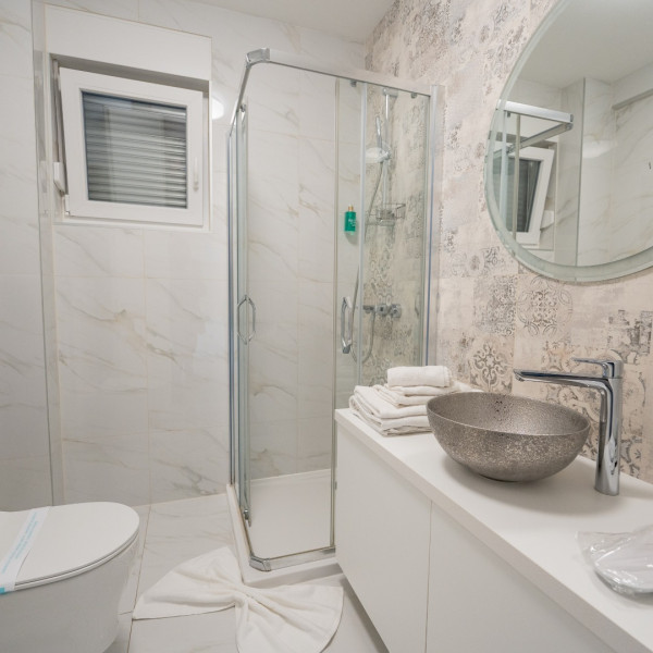 Kupaonica / wc, Pool and Breakfast apartments Villa Maro, Pool and Breakfast Apartments Villa Maro, Novalja Novalja