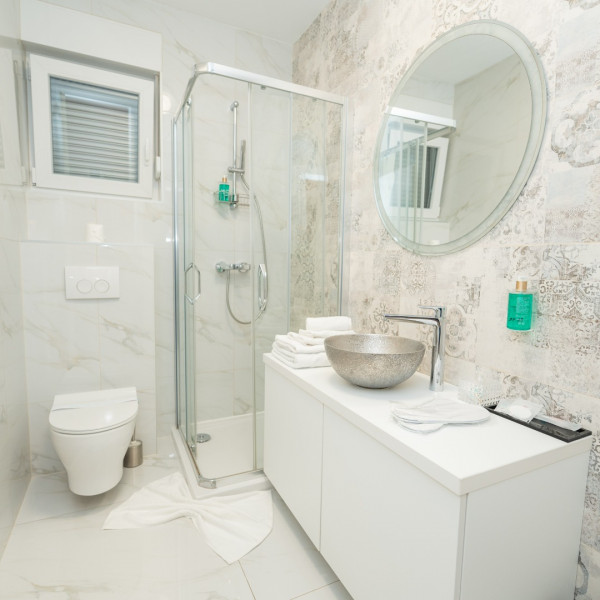 Kupaonica / wc, Pool and Breakfast apartments Villa Maro, Pool and Breakfast Apartments Villa Maro, Novalja Novalja