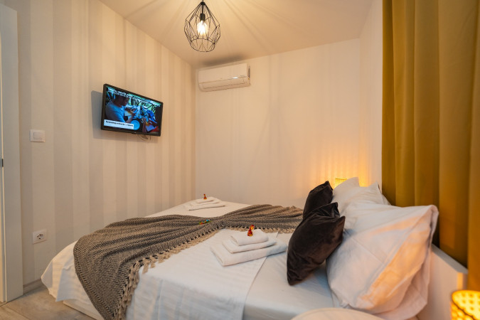 Apartment 4, Pool and Breakfast Apartments Villa Maro, Novalja - Pag - Croatia Novalja