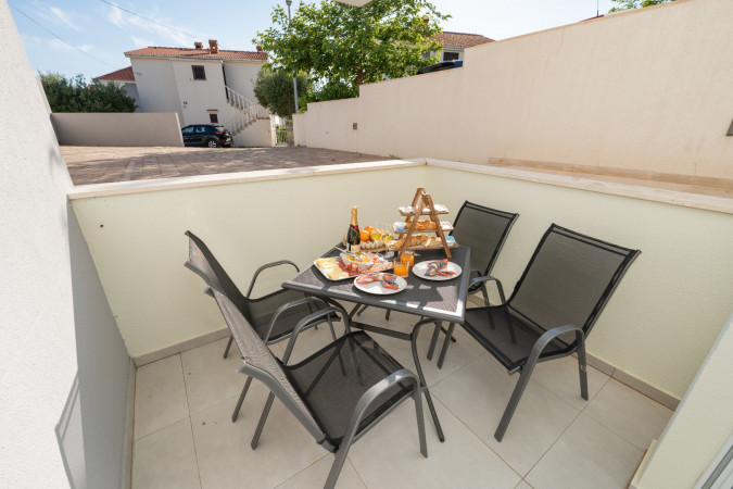 Apartment 2, Pool and Breakfast Apartments Villa Maro, Novalja - Pag - Croatia Novalja